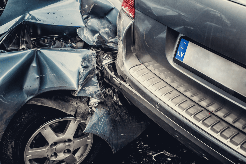 Auto Accidents Image of a car with a lot of body damage, Tractor Trailer Settlement, Issa Castro Law Firm.