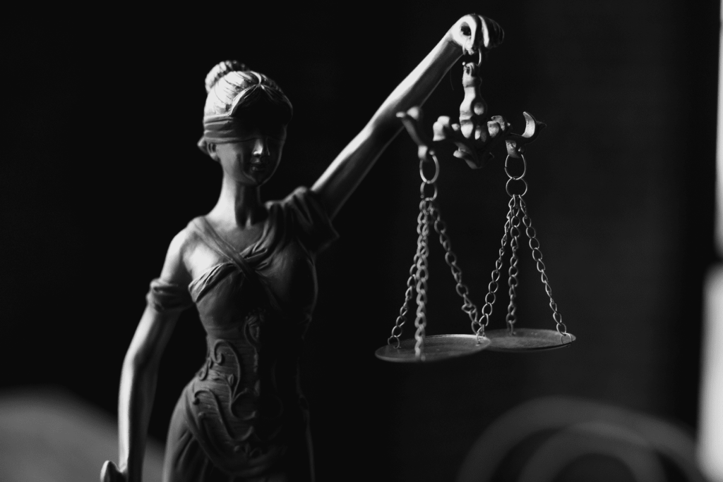 Statue of Law Image of a judges desk in Atlanta, Atlanta Personal Injury Lawyer - Issa Castro Law Firm